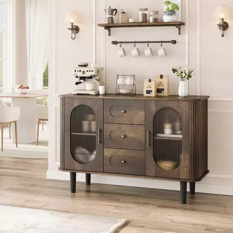 Buffet décoratif de style campagnard
