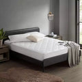 Protège-matelas moderne en nylon blanc à poches profondes