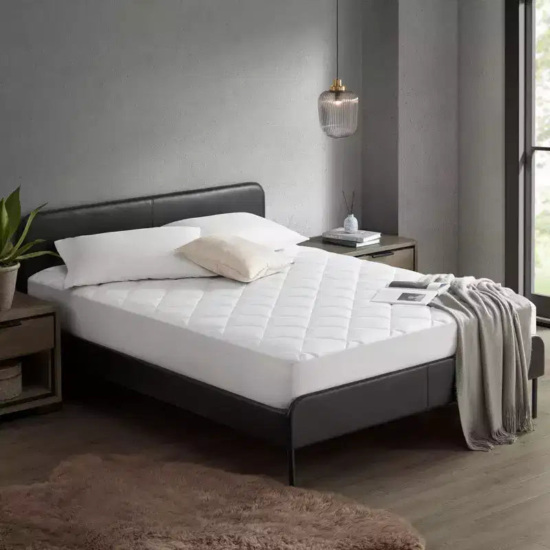 Protège-matelas moderne en nylon blanc à poches profondes
