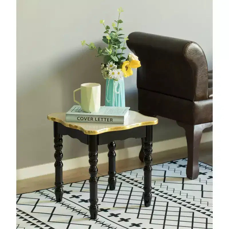 Table d'appoint carrée en bois